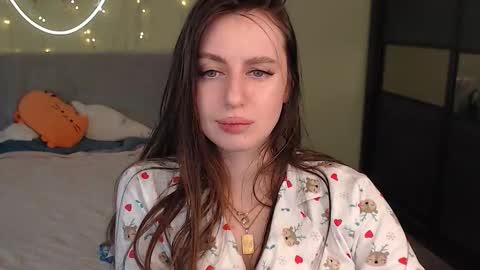 Snapshot of liliatlu chatting on 12/16/25, 05:56 Lilu online show from 12/16/25, 05:56