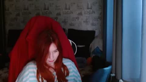 liliawoolf online show from 02/15/25, 12:22