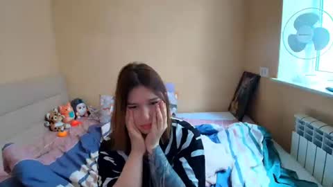 liliawoolf online show from 10/18/25, 11:44