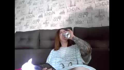 liliawoolf online show from 11/02/25, 09:00