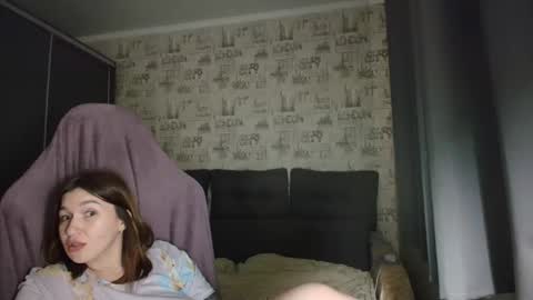 liliawoolf online show from 11/21/25, 07:34