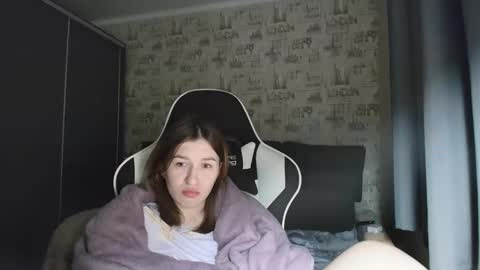 liliawoolf online show from 12/23/25, 04:21