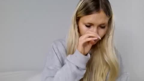 lilib2656 online show from 04/17/26, 02:25