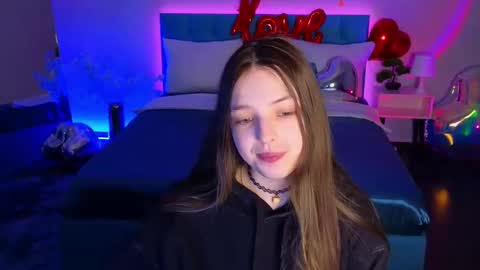 Lili Bakery online show from 02/18/25, 02:38