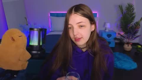 Lili Bakery online show from 10/14/25, 01:50