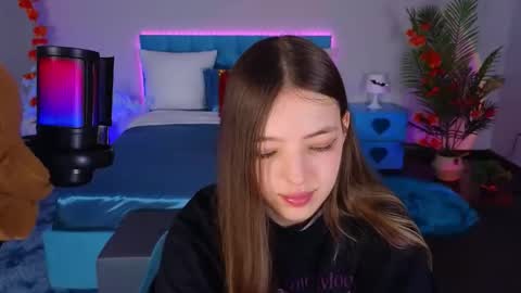 Lili Bakery online show from 11/03/25, 03:41