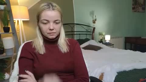 Lilie online show from 02/15/25, 11:06