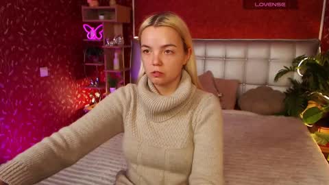 Lilie online show from 02/17/25, 03:20