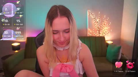 lilielfie online show from 11/23/25, 07:52