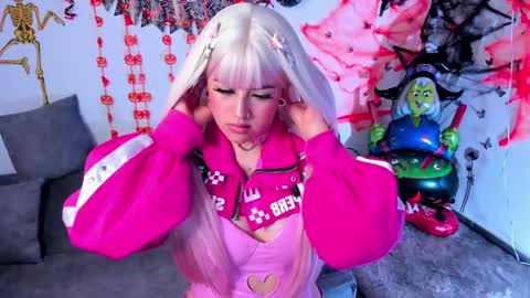 Lilie  online show from 10/29/25, 09:38