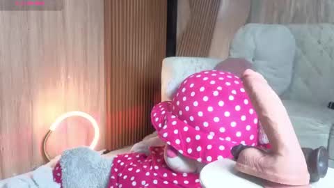 Lilieth  online show from 06/17/26, 01:45