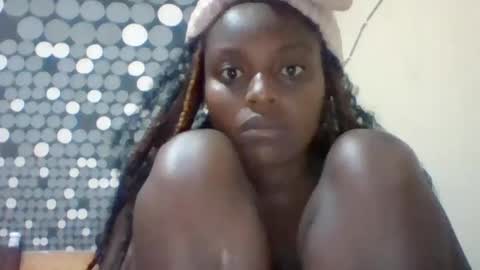 Snapshot of liligal chatting on 06/14/26, 05:20 liligal online show from 06/14/26, 05:20