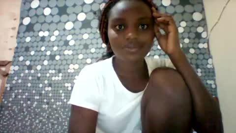Snapshot of liligal chatting on 06/18/26, 06:57 liligal online show from 06/18/26, 06:57