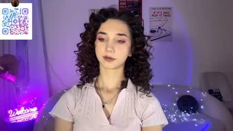 Snapshot of lilihalvorsen chatting on 06/14/26, 10:34 Lina online show from 06/14/26, 10:34