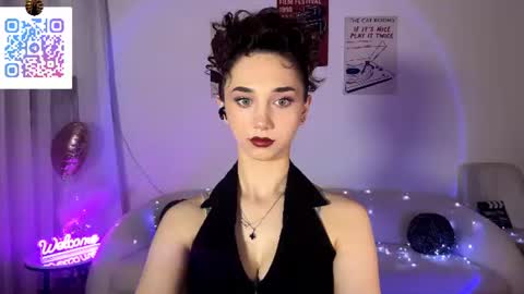 Snapshot of lilihalvorsen chatting on 06/17/26, 10:10 Lina online show from 06/17/26, 10:10