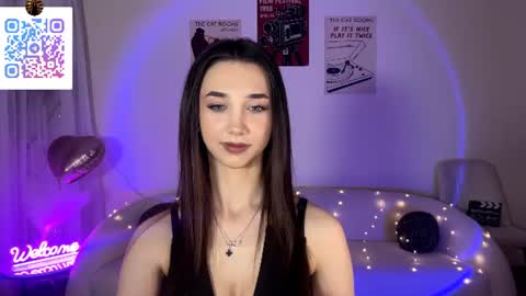 Snapshot of lilihalvorsen chatting on 06/21/26, 10:23 Lina online show from 06/21/26, 10:23