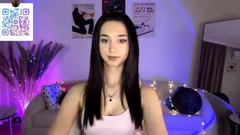 Snapshot of lilihalvorsen chatting on 07/10/26, 10:23 Lina online show from 07/10/26, 10:23