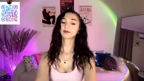 Snapshot of lilihalvorsen chatting on 07/13/26, 10:23 Lina online show from 07/13/26, 10:23