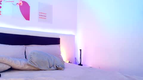 Lilith Savett online show from 04/15/26, 07:58