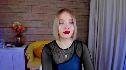 LiliLinn online show from 02/04/25, 11:38