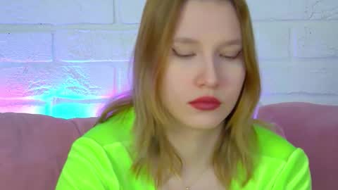 LiliLinn online show from 03/17/26, 05:11