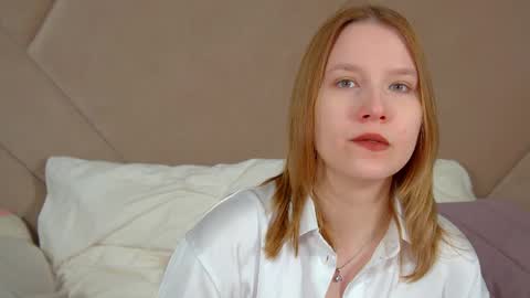 LiliLinn online show from 05/19/26, 04:30