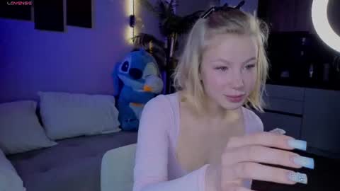 lililok101 online show from 06/30/26, 01:39