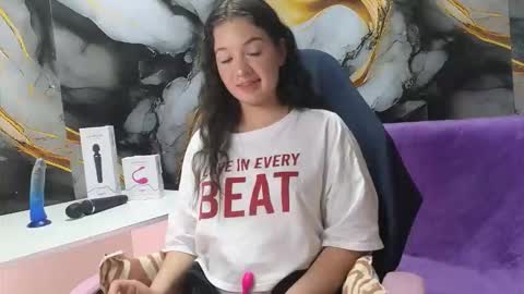 Snapshot of lilimini032 chatting on 02/09/26, 08:02 lilimini online show from 02/09/26, 08:02