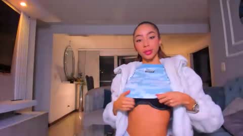 Lili  online show from 01/10/26, 04:03