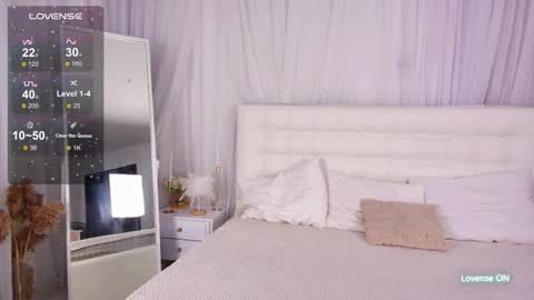 Snapshot of lilit_1love chatting on 09/17/25, 04:52 Lilit online show from 09/17/25, 04:52