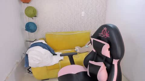 Leidy online show from 12/28/24, 01:39