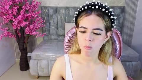 Snapshot of lilith4_s chatting on 11/14/25, 09:13 Lilith online show from 11/14/25, 09:13