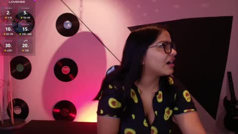 Lilith and Khloe  online show from 09/25/25, 11:25