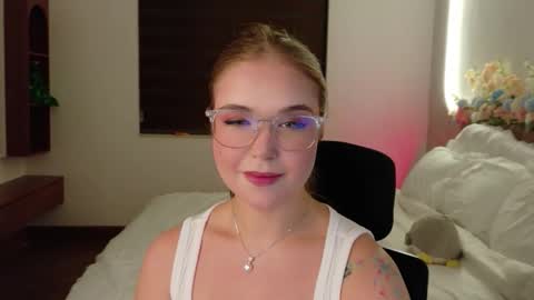 Lilith Bonheur online show from 04/07/26, 09:48