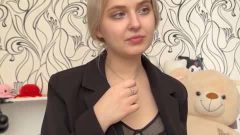 Lilly online show from 03/10/26, 11:37