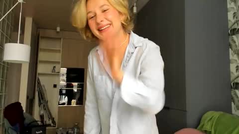 lilith online show from 12/21/25, 11:17