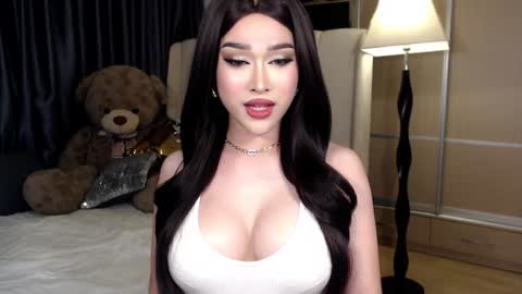 Snapshot of lilith_mazikeen69 chatting on 01/17/25, 02:29 QUEEN LILITH BORBON online show from 01/17/25, 02:29