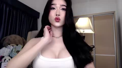 QUEEN LILITH BORBON online show from 07/23/26, 03:43