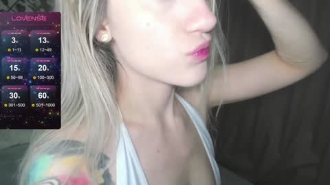 Snapshot of lilith_parker chatting on 12/22/24, 01:34 Lilith Parker online show from 12/22/24, 01:34