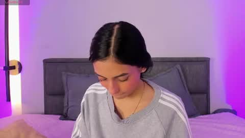 Lili petit  online show from 06/23/26, 12:36