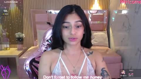 Snapshot of lilith_petit_sub chatting on 02/24/25, 04:04 Lilith online show from 02/24/25, 04:04