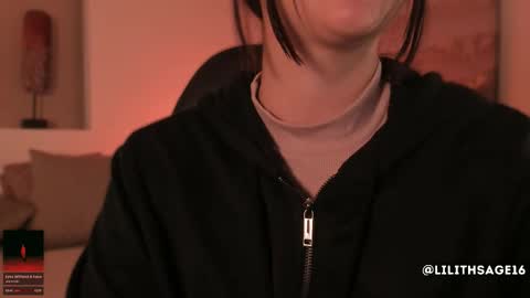 lilith_sage_ online show from 12/04/25, 11:41