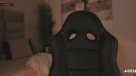 lilith_sage_ online show from 04/24/26, 07:49