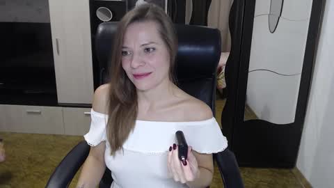 Snapshot of lilith_small21 chatting on 10/21/25, 09:10 lilith small21 online show from 10/21/25, 09:10