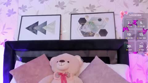 lilith_thompson online show from 09/21/25, 09:16