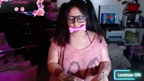 Snapshot of lilith_tyler chatting on 11/14/25, 05:28 lilith_tyler online show from 11/14/25, 05:28