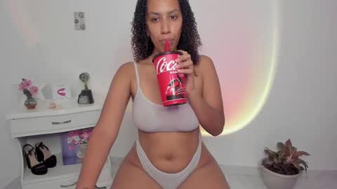 Alejandra  online show from 02/09/25, 10:43