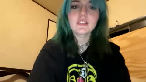 molly online show from 06/08/26, 04:24
