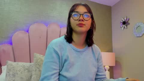 Snapshot of lilithbluum chatting on 03/21/26, 11:04 LilithBluum online show from 03/21/26, 11:04