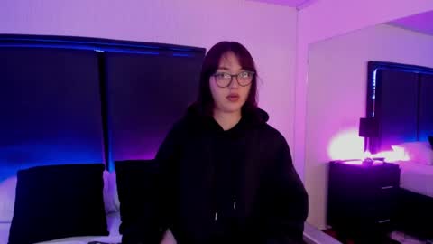 Snapshot of lilithbluum chatting on 04/10/26, 11:26 LilithBluum online show from 04/10/26, 11:26